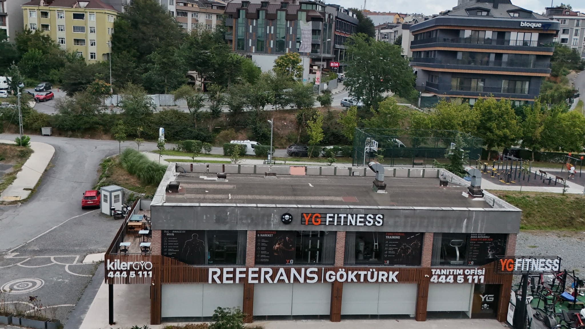 YG Fitness Academy binasının havadan görünümü
